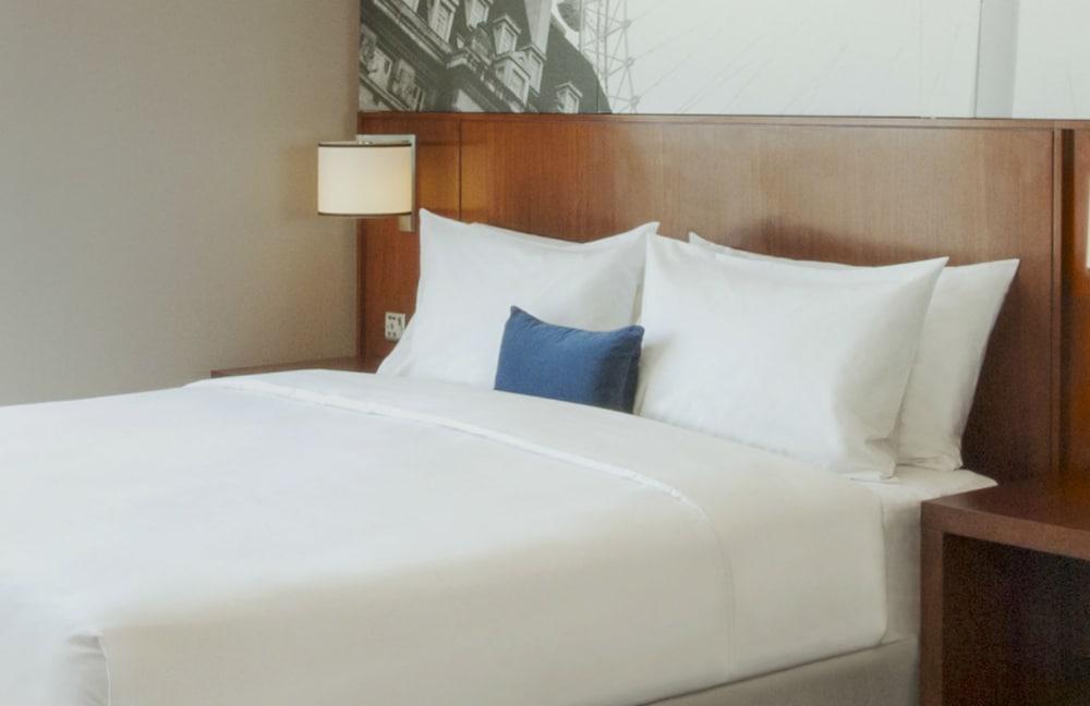 Hyatt Place West London Hayes Hayes  Exterior photo